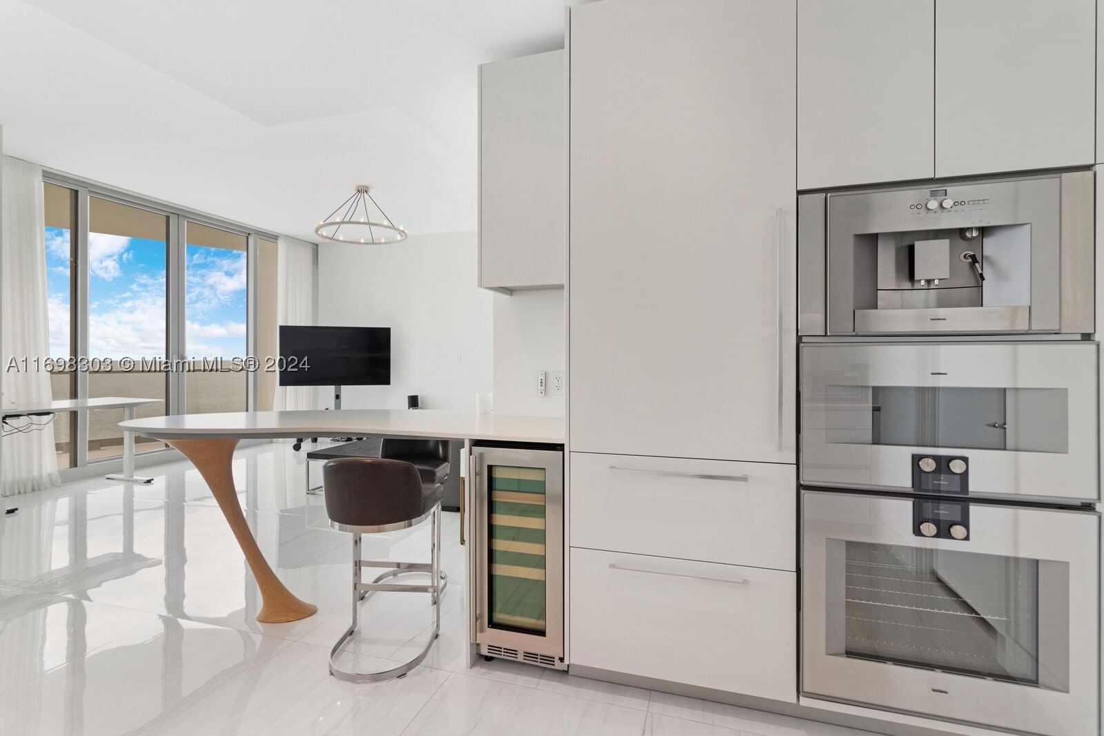 Real estate property located at 16901 Collins Ave #1402, Miami-dade, Jade Signature Condo, Sunny Isles Beach, FL