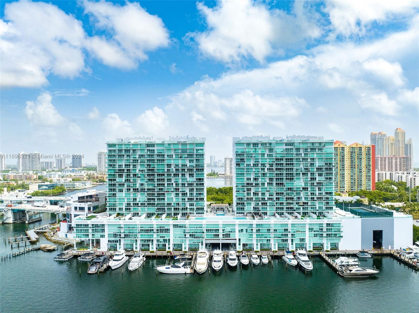 Real estate property located at 400 Sunny Isles Blvd #1408, Miami-Dade, 400 SUNNY ISLES CONDO WEST, Sunny Isles Beach, FL