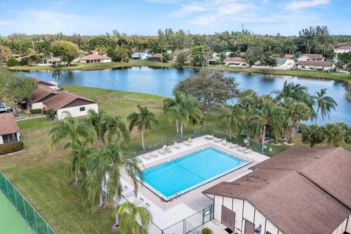 Real estate property located at 77 Via De Casas Norte #77, Palm Beach, TRADEWINDS AT DOS LAGOS C, Boynton Beach, FL