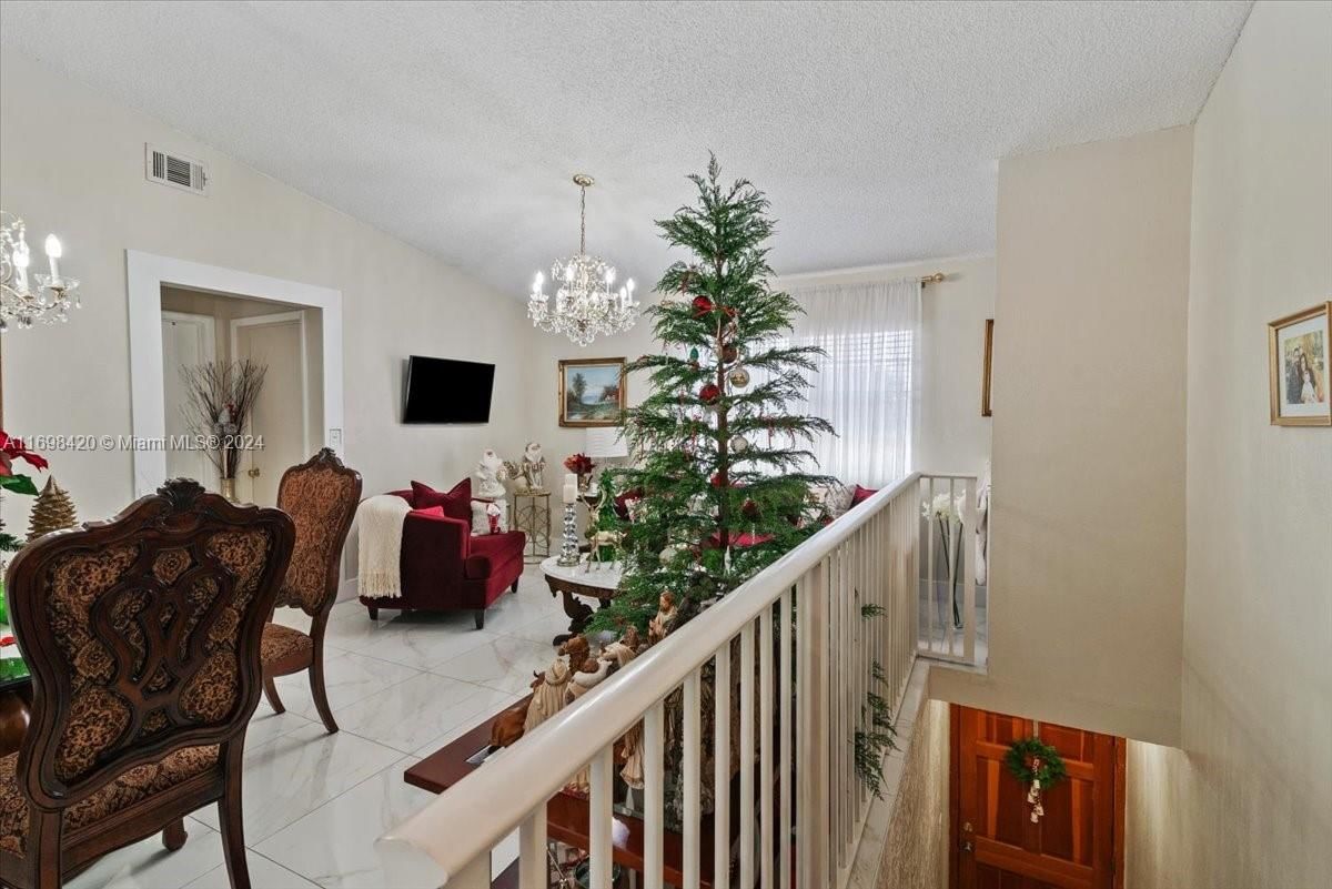 Real estate property located at 7000 173rd Dr #1804, Miami-dade, Lago Del Rey Condo, Hialeah, FL