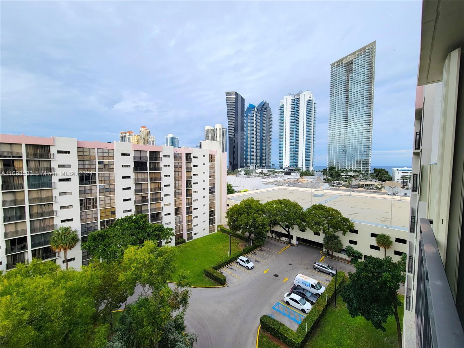 Real estate property located at 17011 Bay Rd #906, Miami-Dade, PLAZA OF AMERICAS CONDO P, Sunny Isles Beach, FL