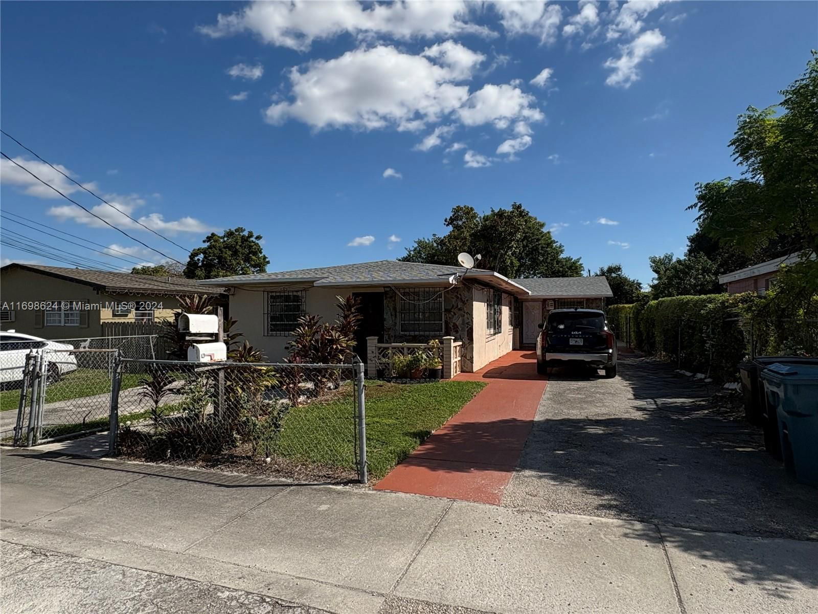 Real estate property located at 3711 90th Ave, Miami-Dade, OLYMPIC HEIGHTS, Miami, FL