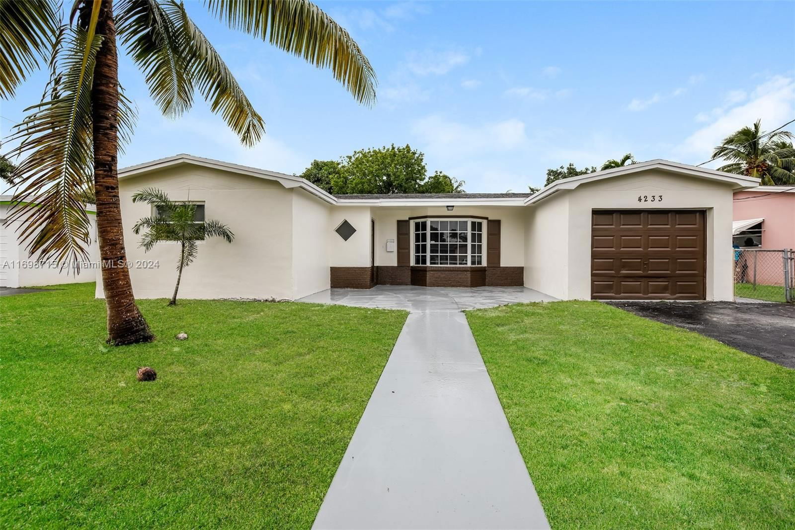 Real estate property located at 4233 34th Way, Broward, ORIOLE ESTATES SEC 6, Lauderdale Lakes, FL