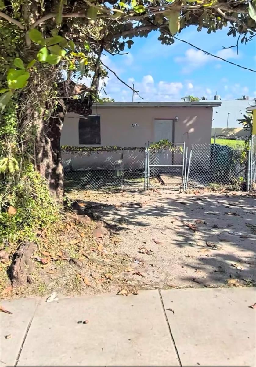 Real estate property located at 10219 184th St, Miami-Dade, MIDWAY, Cutler Bay, FL