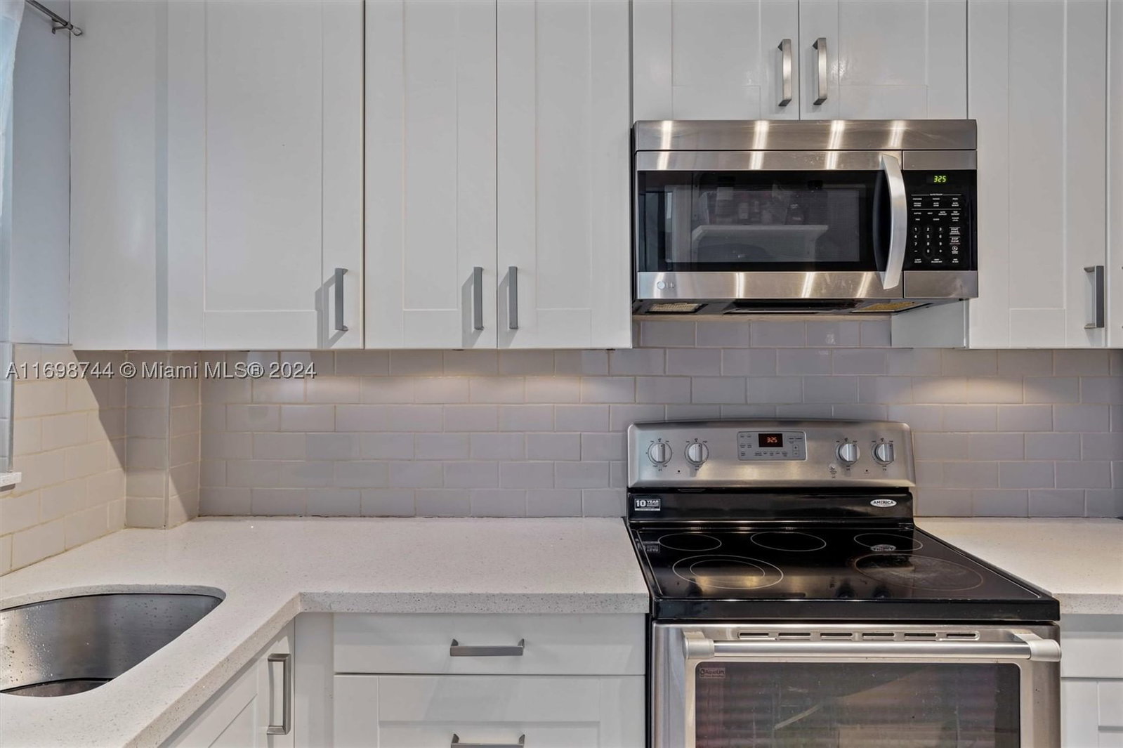 Real estate property located at 501 Blue Heron Dr #202-A, Broward, Paradise Villas Condo, Hallandale Beach, FL