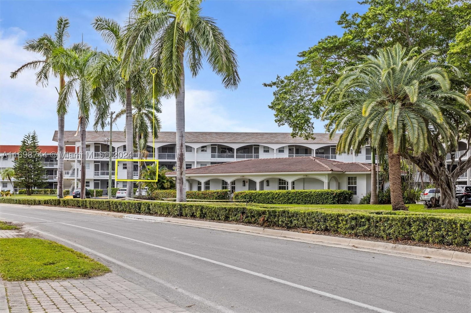 Real estate property located at 501 Blue Heron Dr #202-A, Broward, Paradise Villas Condo, Hallandale Beach, FL