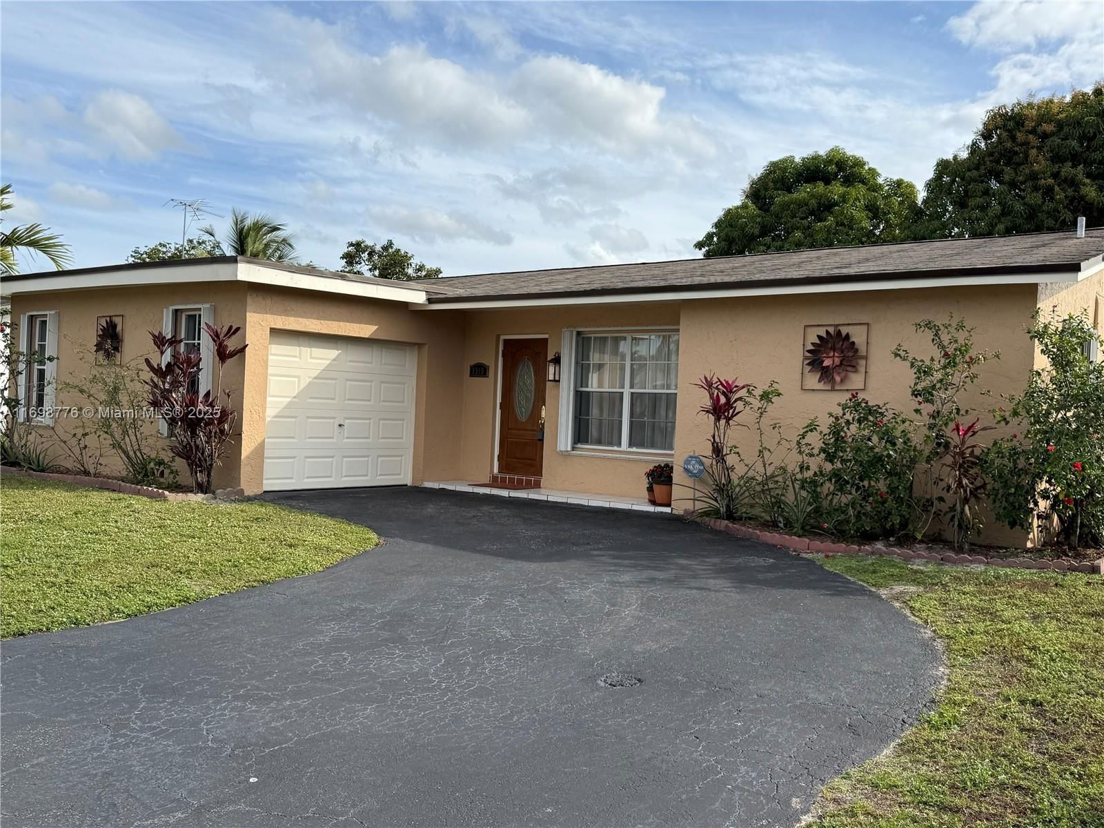 Real estate property located at 8510 3rd St, Broward, WESTVIEW SEC ONE PART TWO, Pembroke Pines, FL