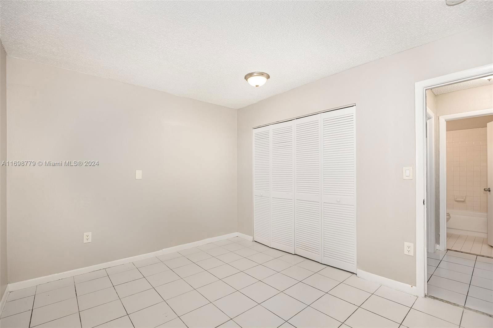 Real estate property located at 20901 121st Ave, Miami-dade, Oak Ridge Villas Sub Sec, Miami, FL