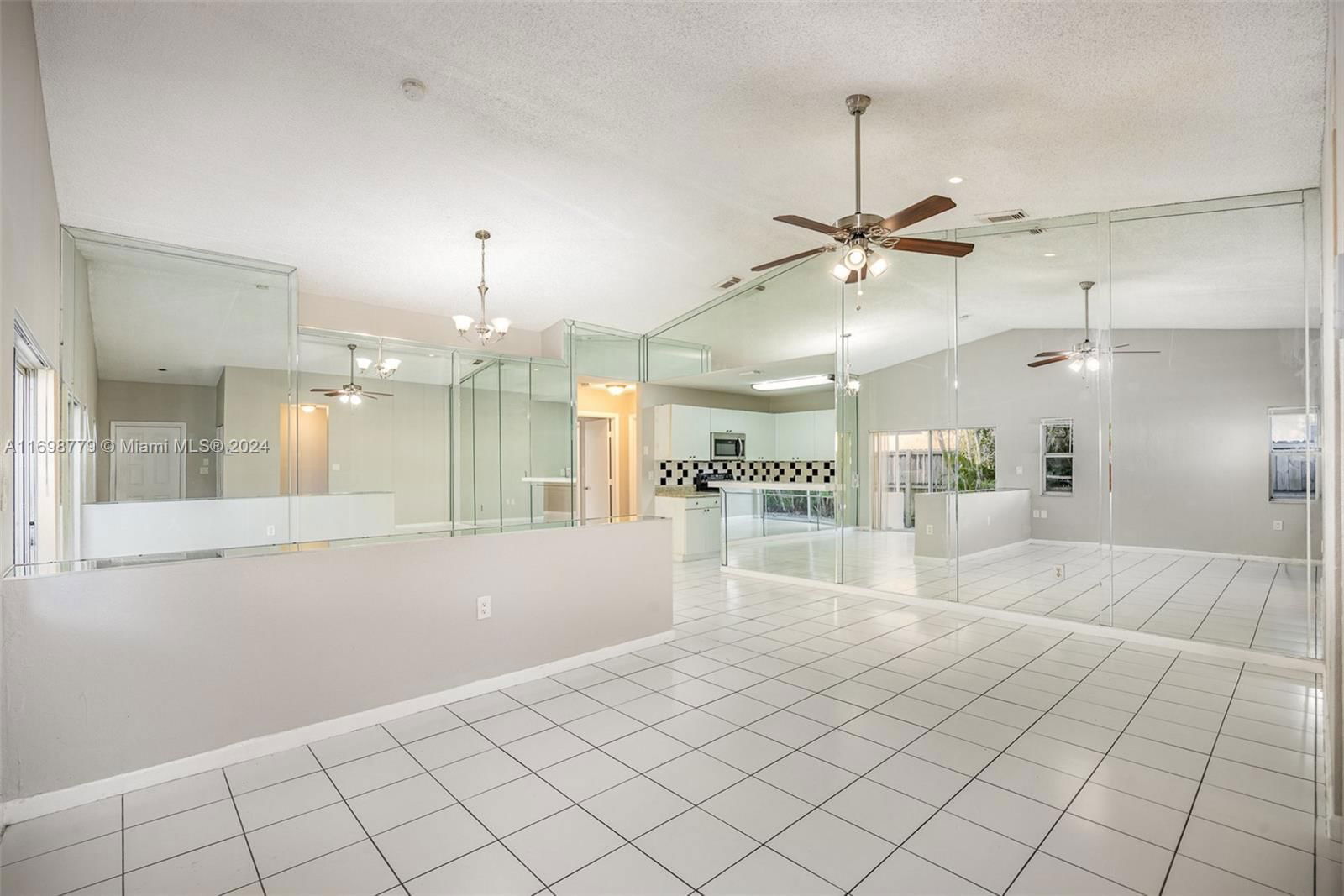 Real estate property located at 20901 121st Ave, Miami-dade, Oak Ridge Villas Sub Sec, Miami, FL
