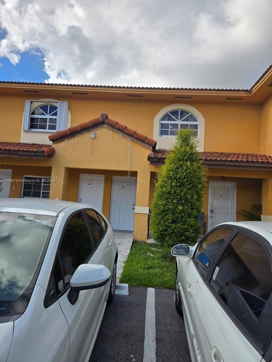 Real estate property located at 7674 34th Ln #8-201, Miami-Dade, EL PRADO XV CONDO, Hialeah, FL