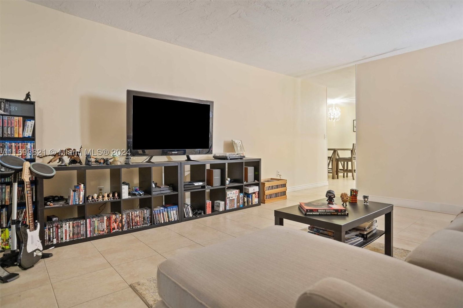Real estate property located at 1681 70th Ave #220, Broward, Omega Condo No 1, Plantation, FL