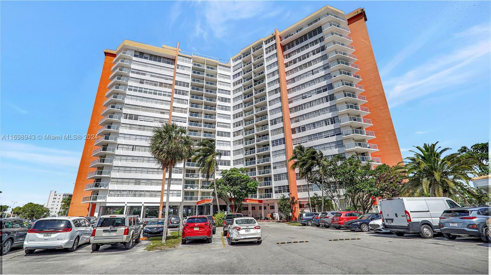 Real estate property located at 1301 Miami Gardens Dr #512W, Miami-Dade, BUCKLEY TOWERS CONDO - EA, Miami, FL