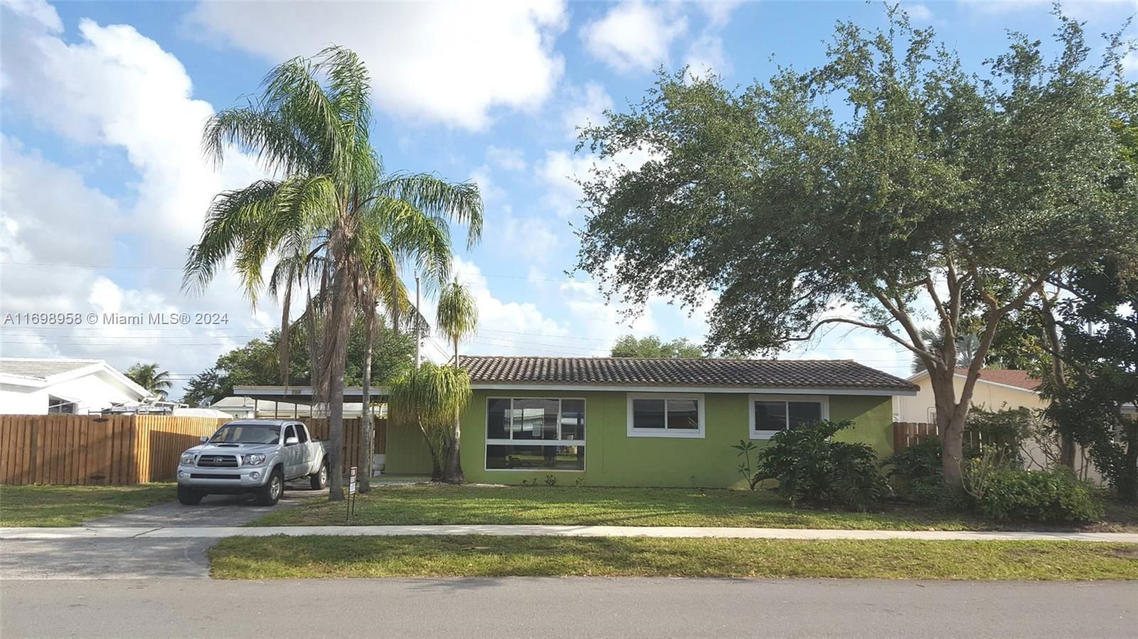 Real estate property located at 3629 23rd Ct, Broward, FAIRFAX BROLLIAR ADD SEC, Fort Lauderdale, FL