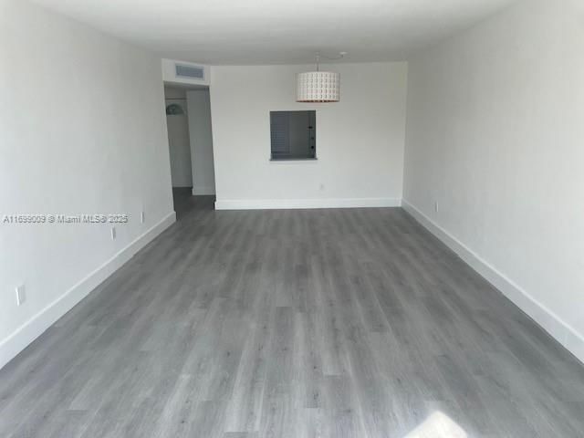 Real estate property located at 1350 191st St B203, Miami-dade, Third Forum Condominium, Miami, FL