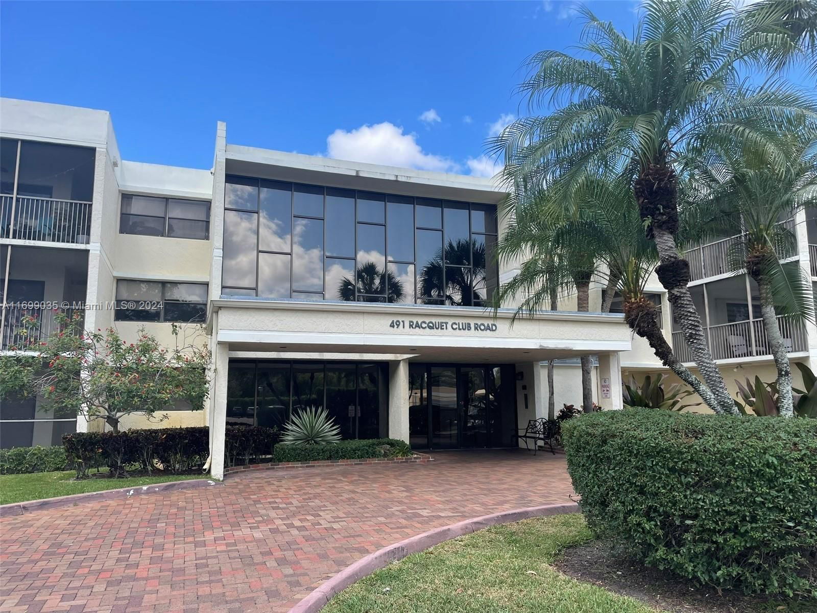 Real estate property located at 491 Racquet Club Rd #308, Broward, BLDG 130 OF COUNTRY CLUB, Weston, FL