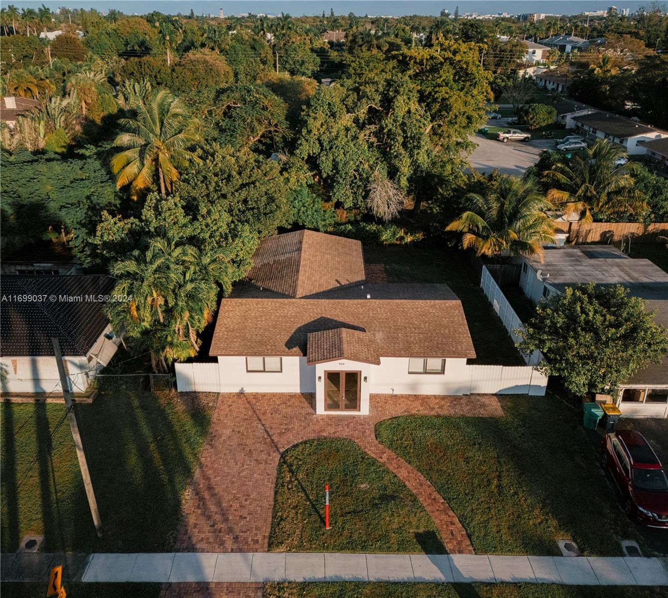 Real estate property located at 4510 34th Ave, Broward, AVON ISLES, Dania Beach, FL