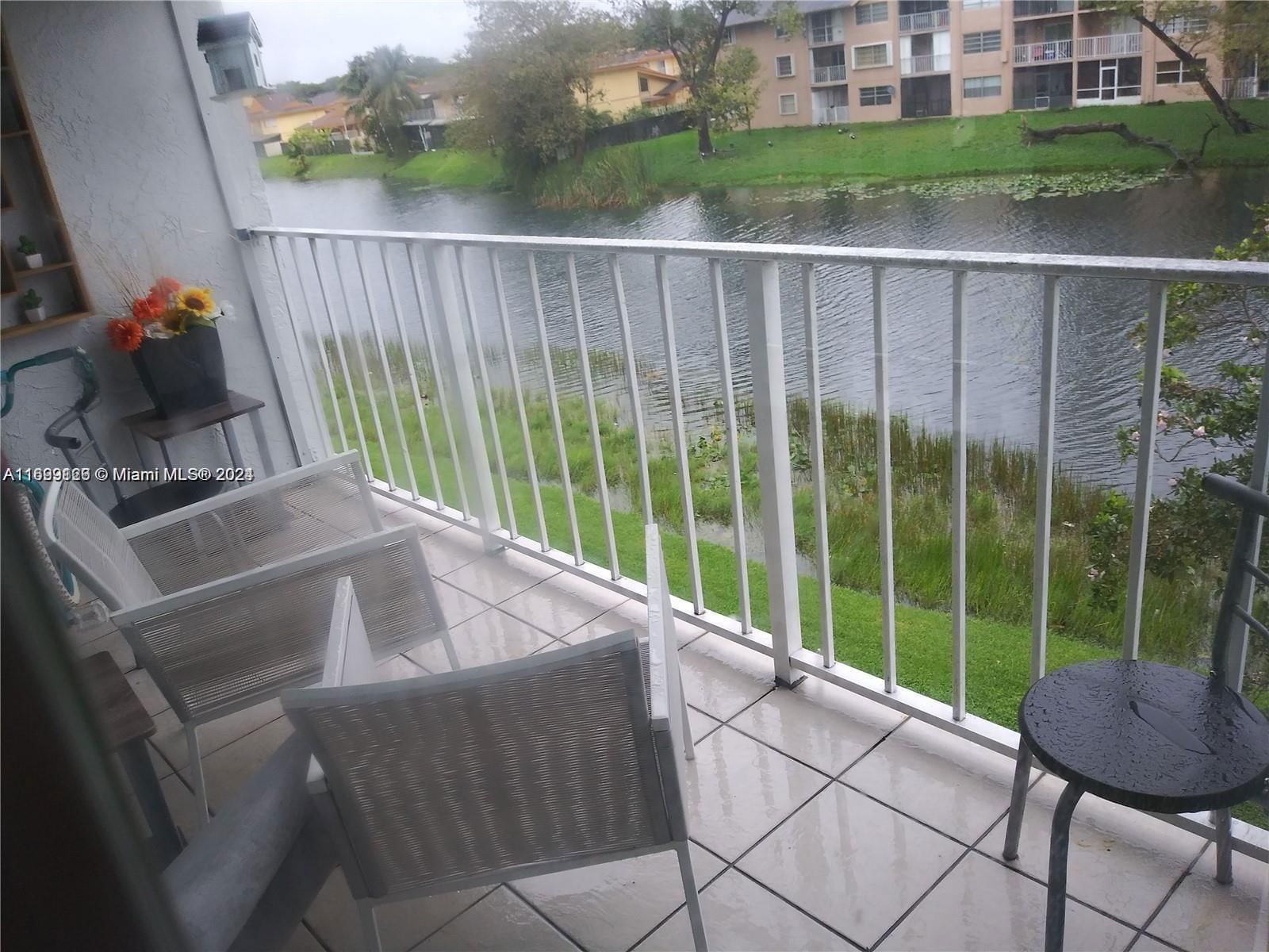 Real estate property located at 8475 156th Ct #333, Miami-Dade, SOUTH LAKE VILLAS CONDO, Miami, FL