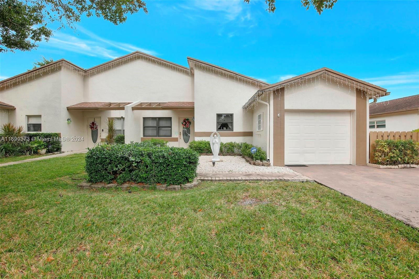 Real estate property located at 6511 4th St, Broward, POLYNESIAN VILLAS, Plantation, FL