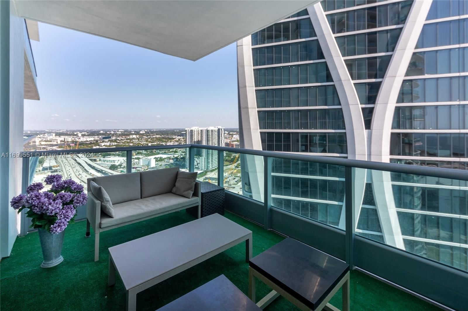 Real estate property located at 900 Biscayne Blvd #3910, Miami-Dade, 900 BISCAYNE BAY CONDO, Miami, FL