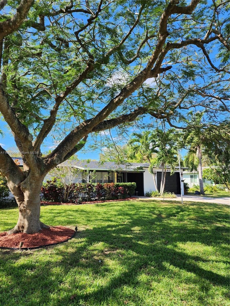 Real estate property located at 2409 7th Ave, Broward, HILLBROOK, Wilton Manors, FL