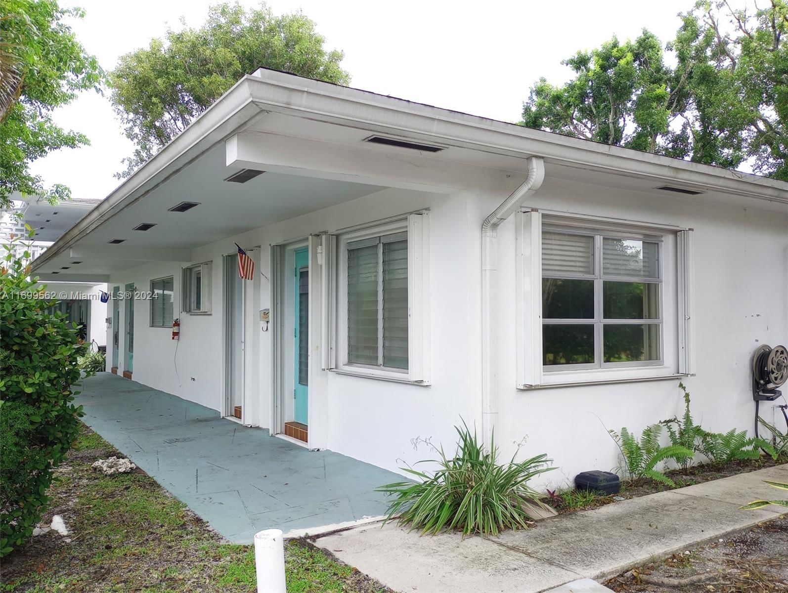 Real estate property located at 2141 42nd Ct #99, Broward, VENETIAN PARK CO-OP, Lighthouse Point, FL