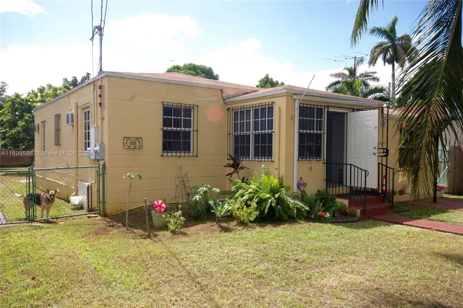 Real estate property located at 2030 34th St, Miami-Dade, HOLLEMAN MANOR ADDN, Miami, FL