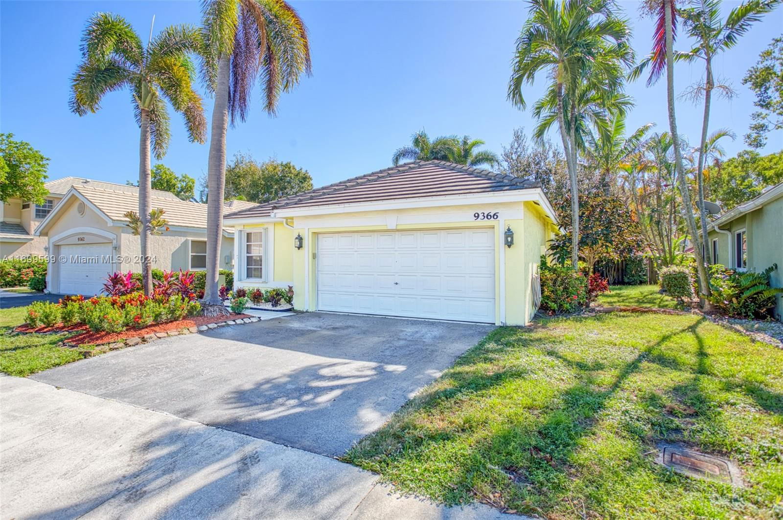 Real estate property located at 9366 Arborwood Cir, Broward, FOREST RIDGE CLUSTER HOME, Davie, FL