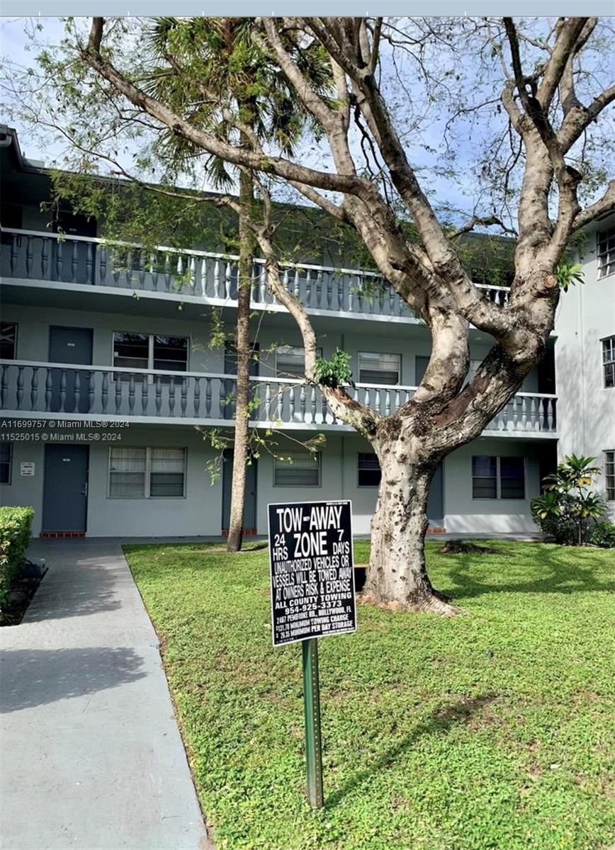 Real estate property located at 900 Tallwood Ave #104, Broward, ARROWWOOD CONDO, Hollywood, FL