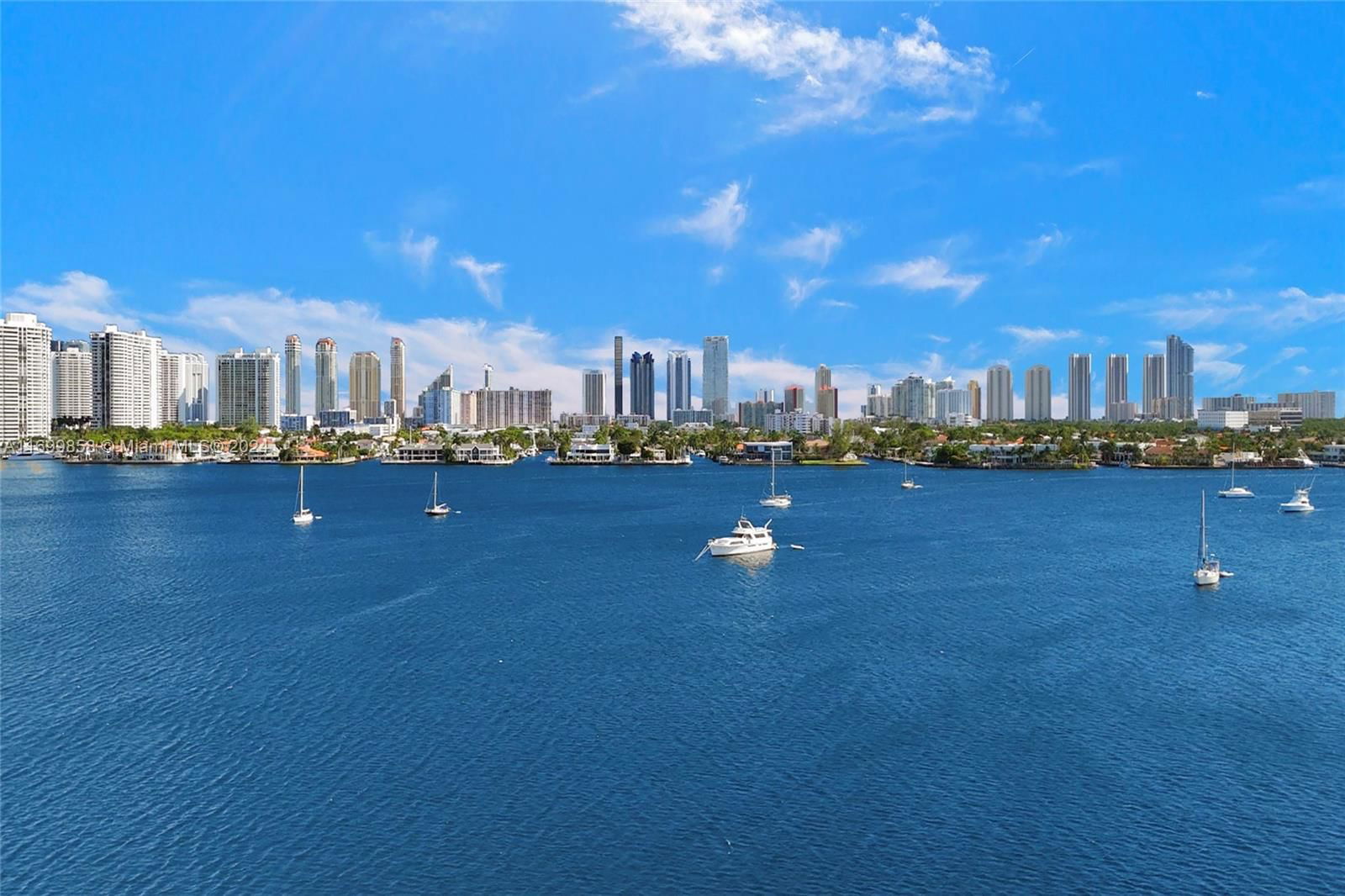 Real estate property located at 17111 Biscayne Blvd #909, Miami-Dade, MARINA PALMS RESIDENCES S, North Miami Beach, FL