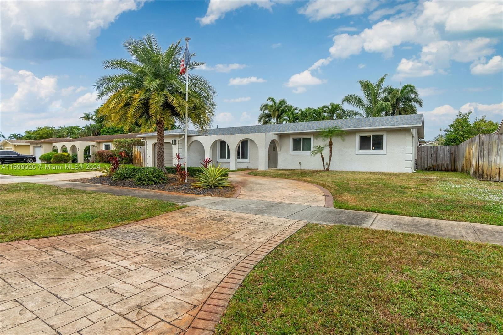 Real estate property located at 10359 50th Ct, Broward, COUNTRY III, Cooper City, FL