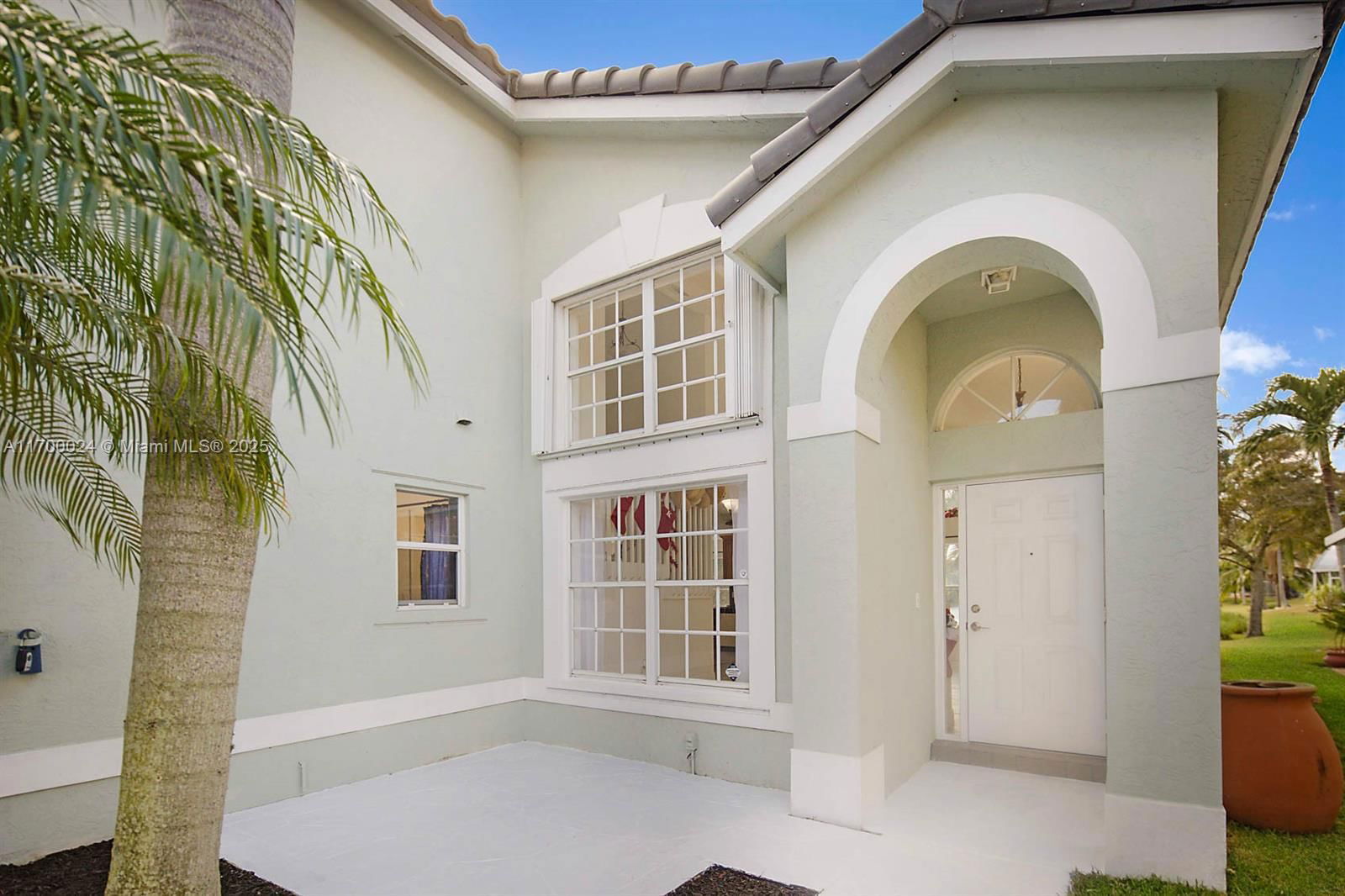 Real estate property located at 8236 White Rock Cir, Palm Beach, NAUTICA 2, Boynton Beach, FL