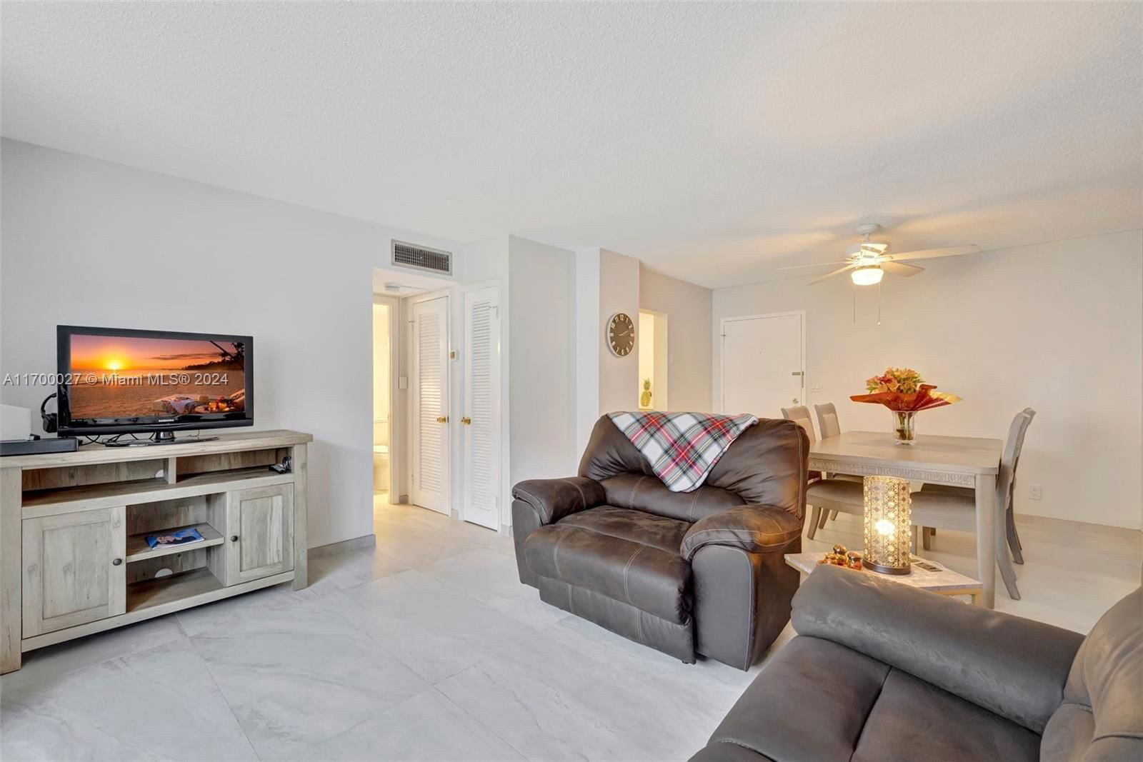 Real estate property located at 3113 Ocean Dr #303, Broward, ASHLEIGH HOUSE CONDO, Hallandale Beach, FL