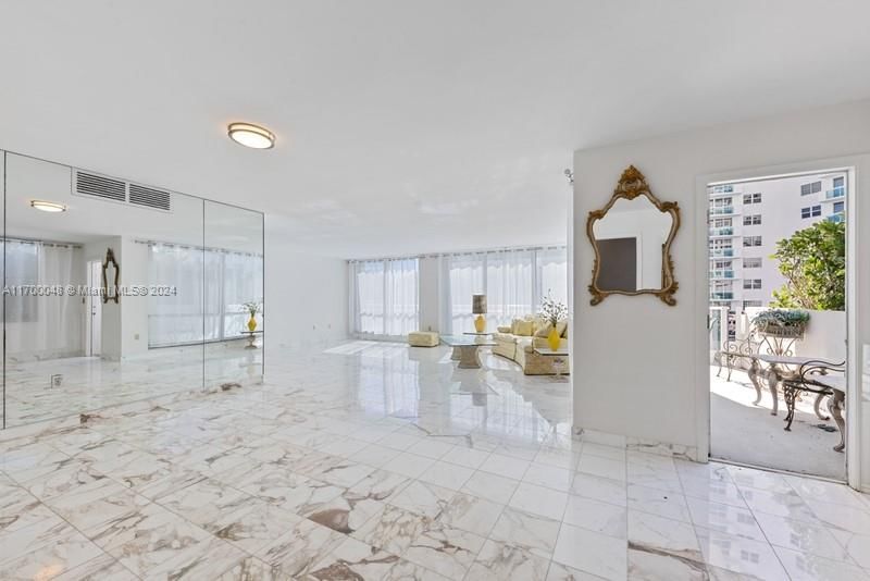 Real estate property located at 2751 Ocean Dr #208S, Broward, AQUARIUS CONDO, Hollywood, FL