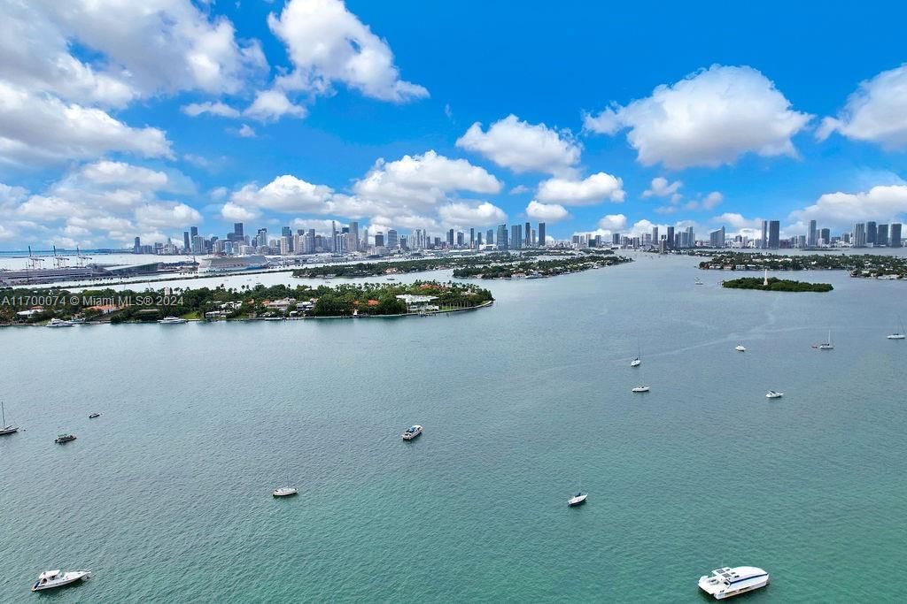 Real estate property located at 1000 West Ave #1014, Miami-dade, Mirador 1000 Condo, Miami Beach, FL