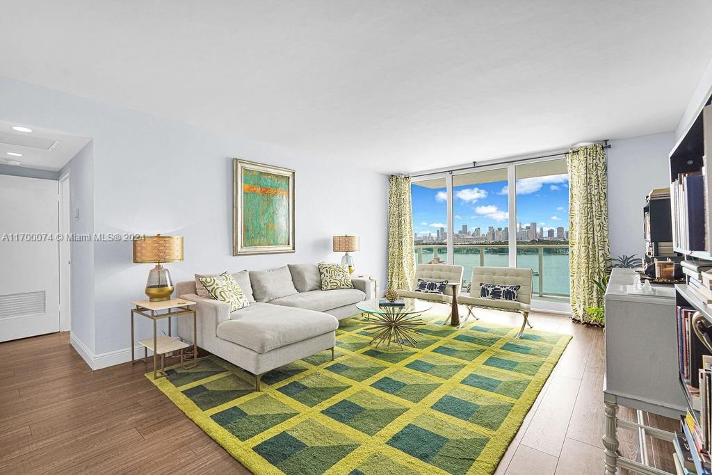 Real estate property located at 1000 West Ave #1014, Miami-dade, Mirador 1000 Condo, Miami Beach, FL