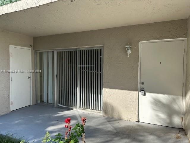 Real estate property located at 15665 82nd Cir Ln #4-15, Miami-Dade, VIEW WEST CONDO PH I, Miami, FL