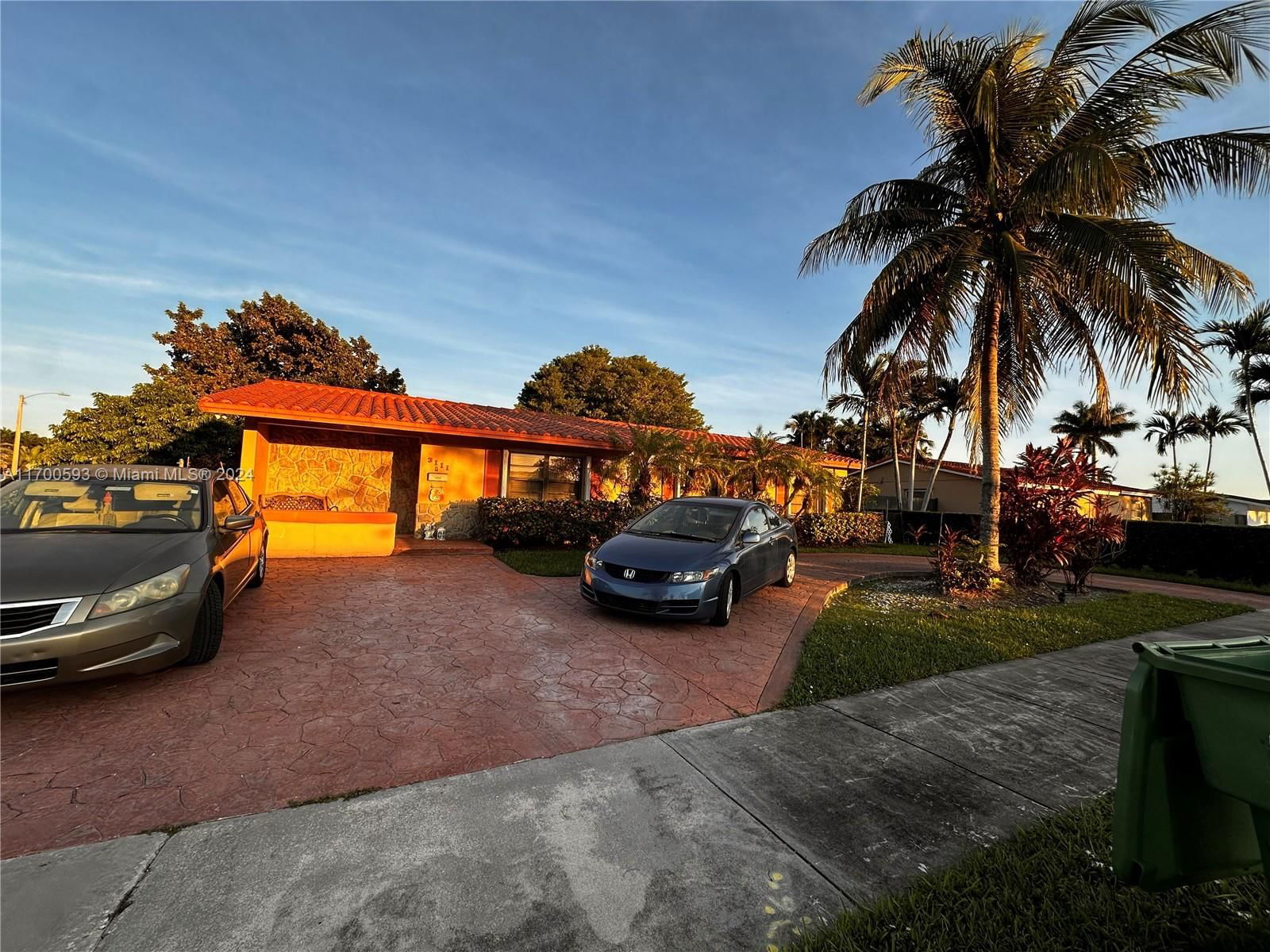 Real estate property located at 3111 Village Green Dr, Miami-Dade, SOUTHERN ESTATES 13TH ADD, Miami, FL