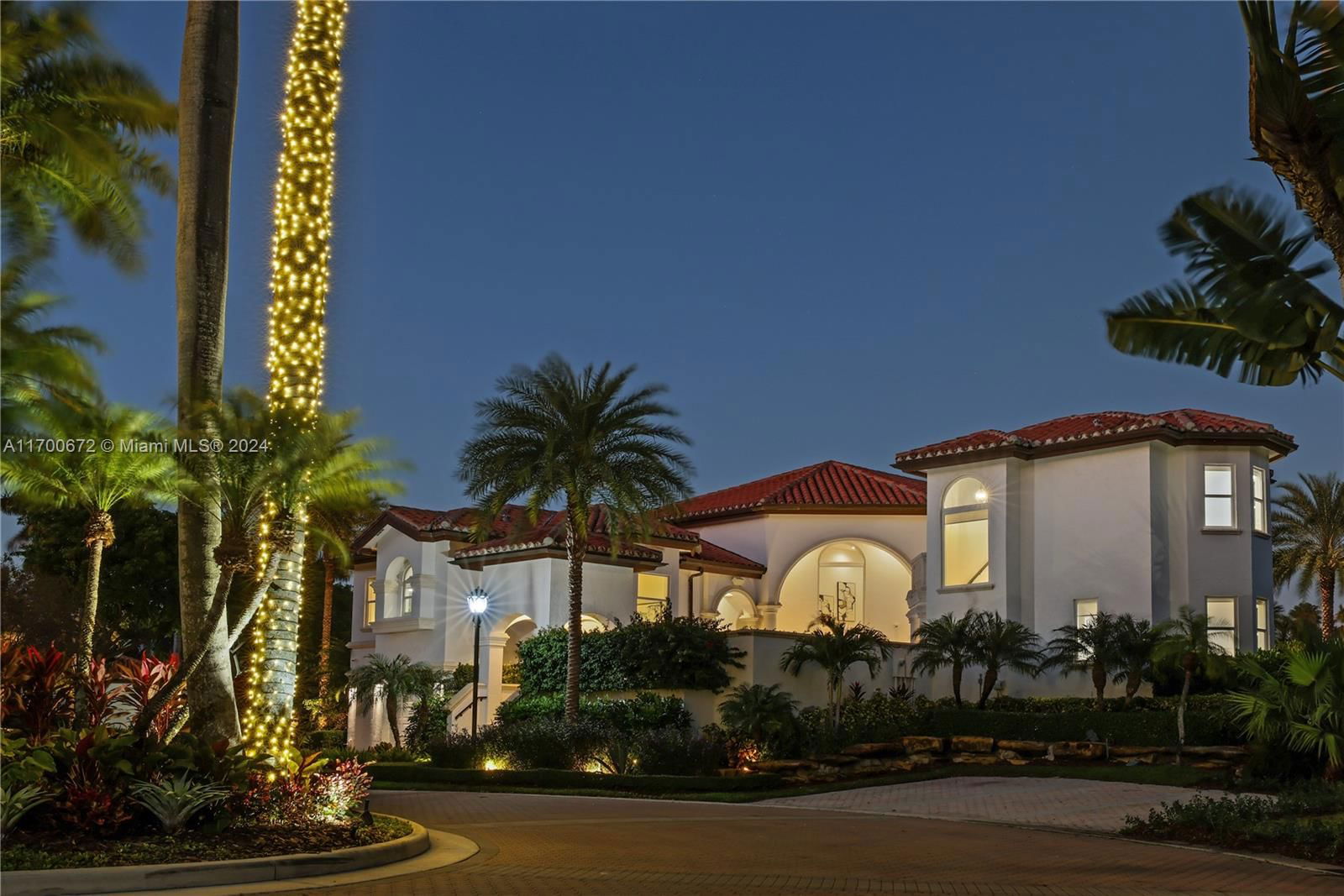 Real estate property located at 13693 Deering Bay Dr, Miami-dade, Deering Bay Estates, Coral Gables, FL