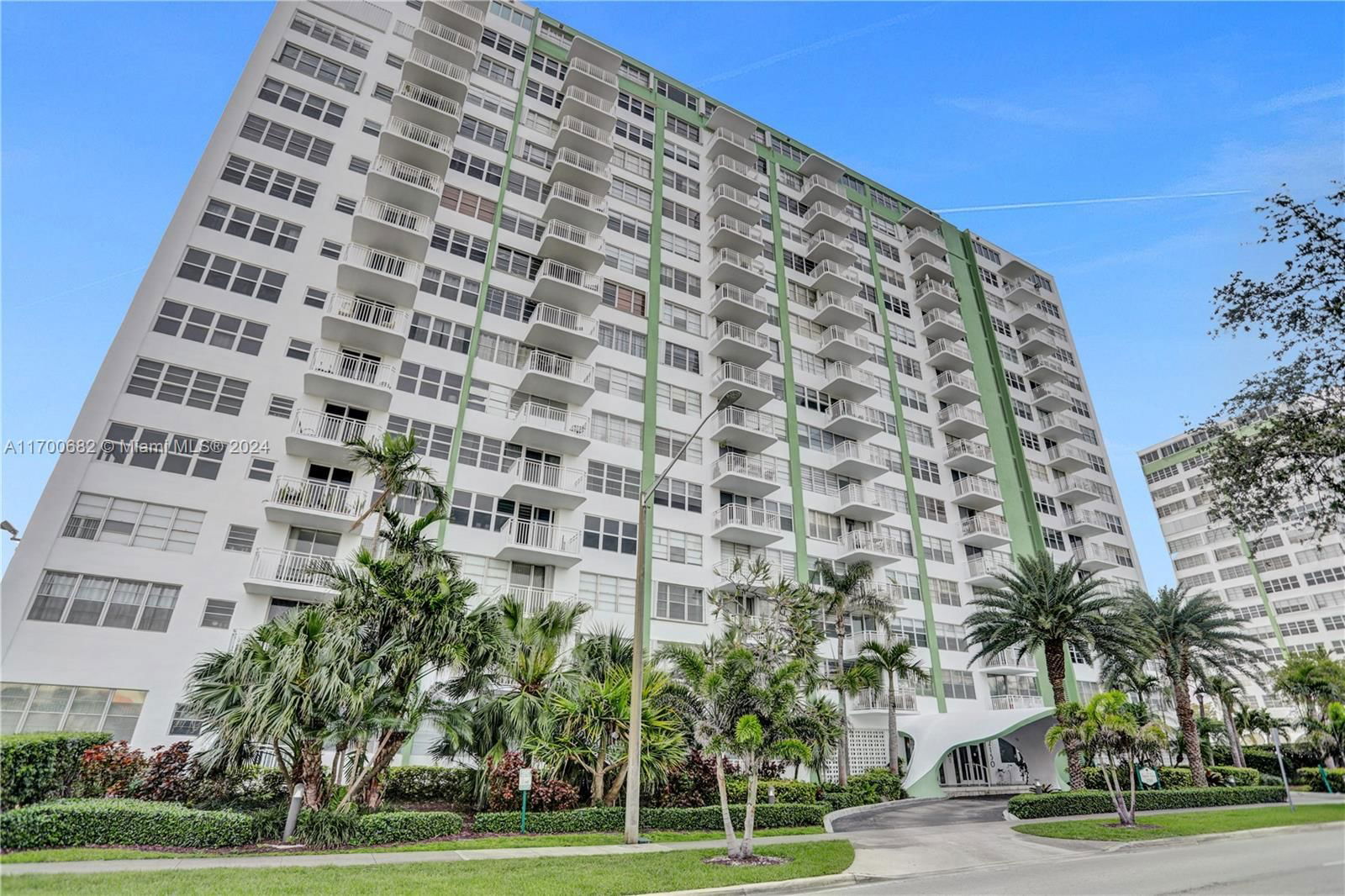 Real estate property located at 2150 Sans Souci Blvd D1, Miami-Dade, BAYVIEW TOWERS CONDO SOUT, North Miami, FL