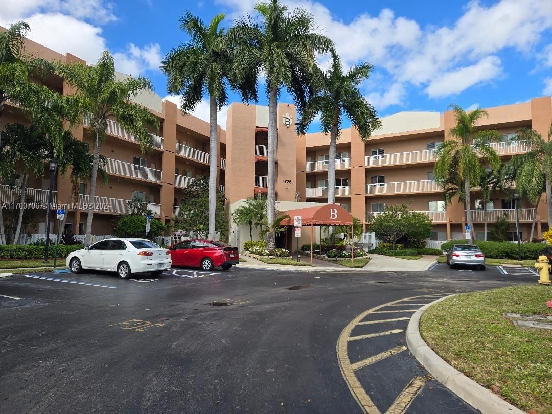 Real estate property located at 7725 Yardley Dr Bldg B #305, Broward, YARDLEY at KINGS POINT, Tamarac, FL