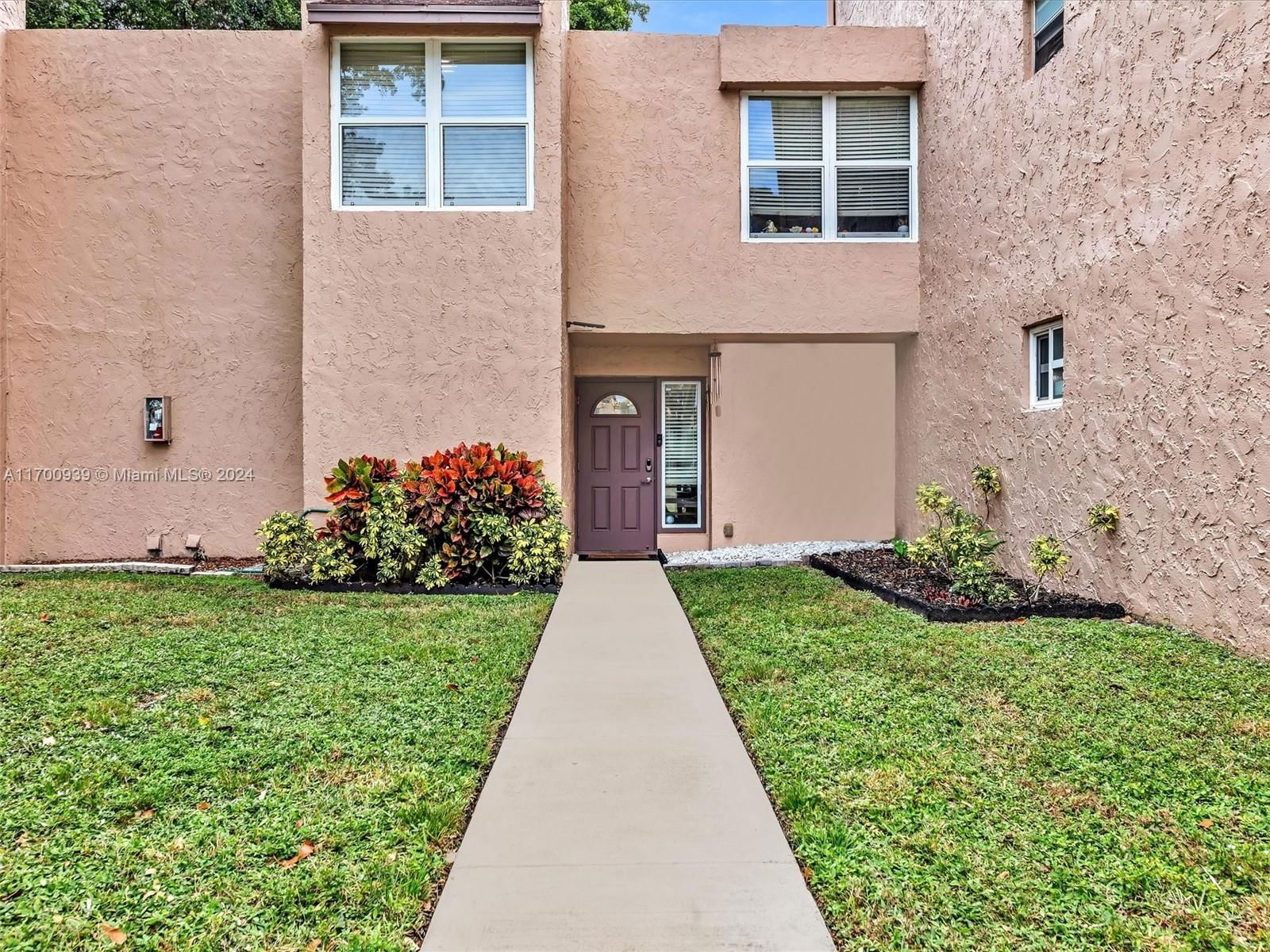 Real estate property located at 9410 Live Oak PL #110, Broward, LIVE OAK CONDOMINIUM TWO, Davie, FL