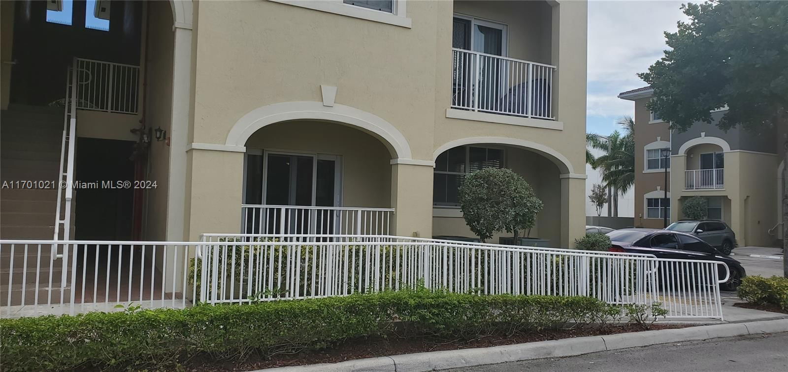 Real estate property located at 8833 107th Ct #104, Miami-Dade, CORONADO AT DORAL VIII CO, Doral, FL