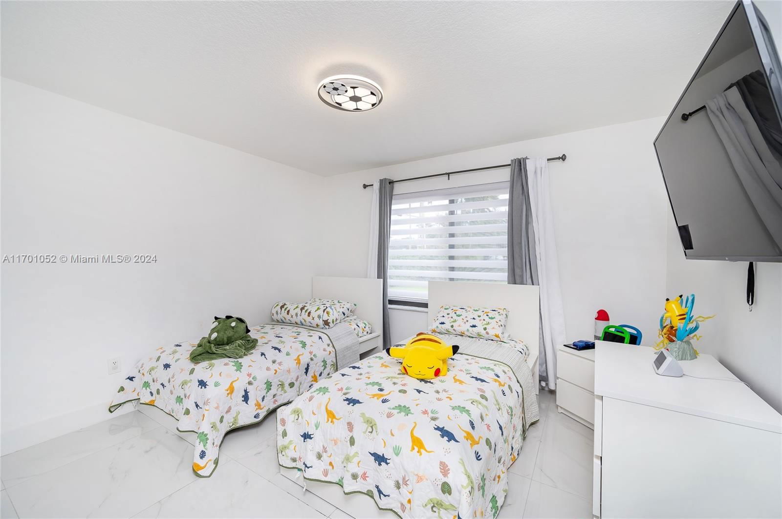 Real estate property located at 9701 56th Ter, Miami-dade, Millers Glen Sub, Miami, FL