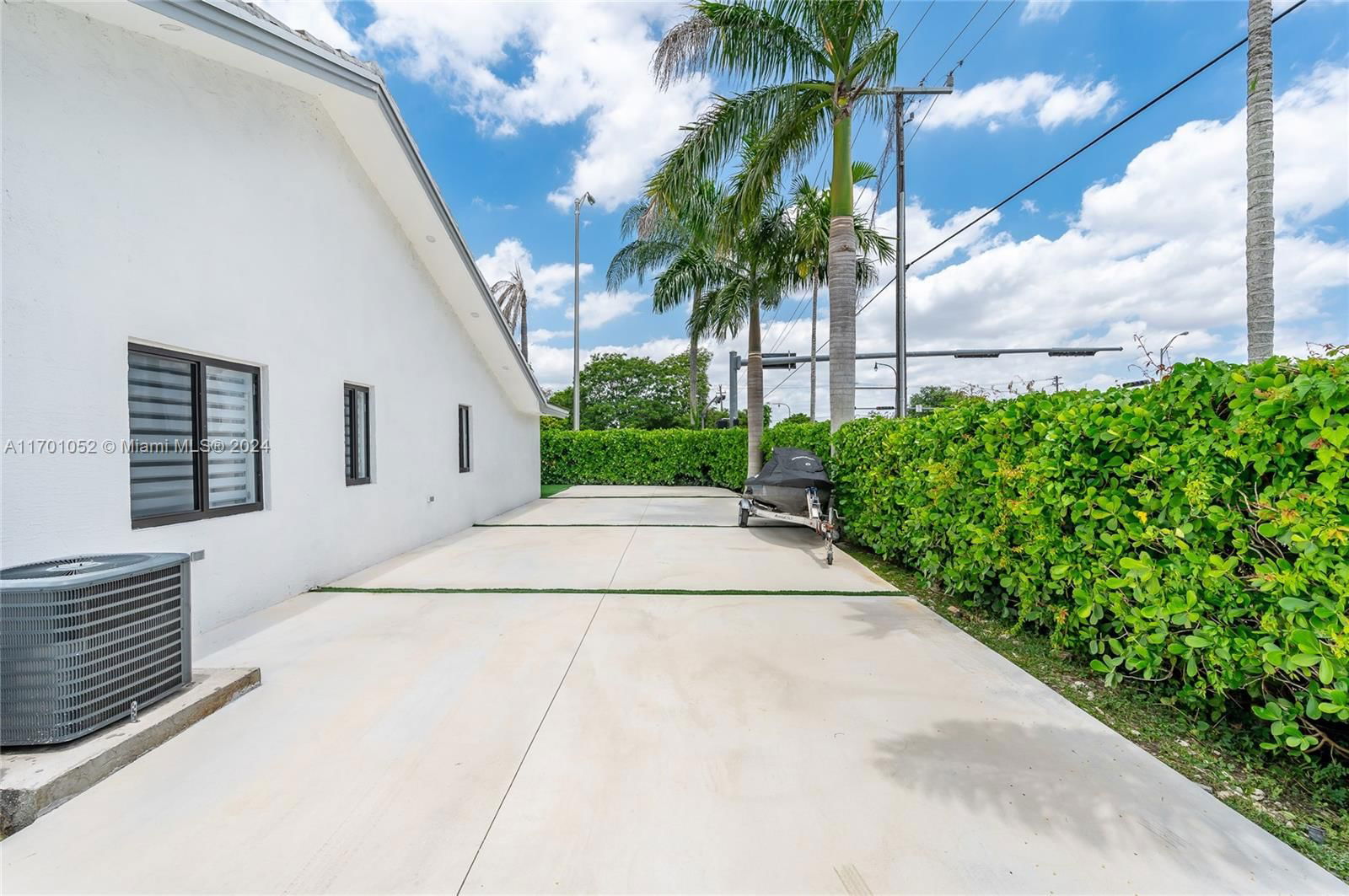 Real estate property located at 9701 56th Ter, Miami-dade, Millers Glen Sub, Miami, FL
