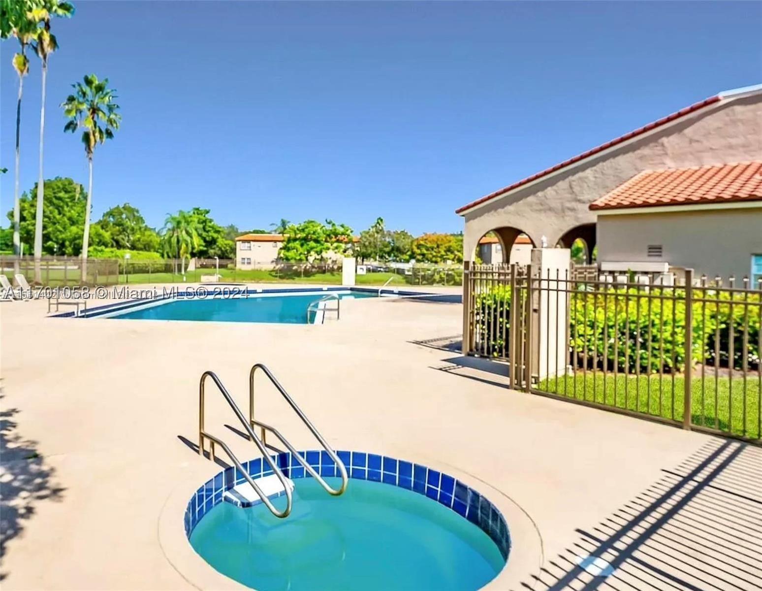 Real estate property located at 333 86th Ave #201, Broward, Windmill Lakes Iii Condo, Pembroke Pines, FL