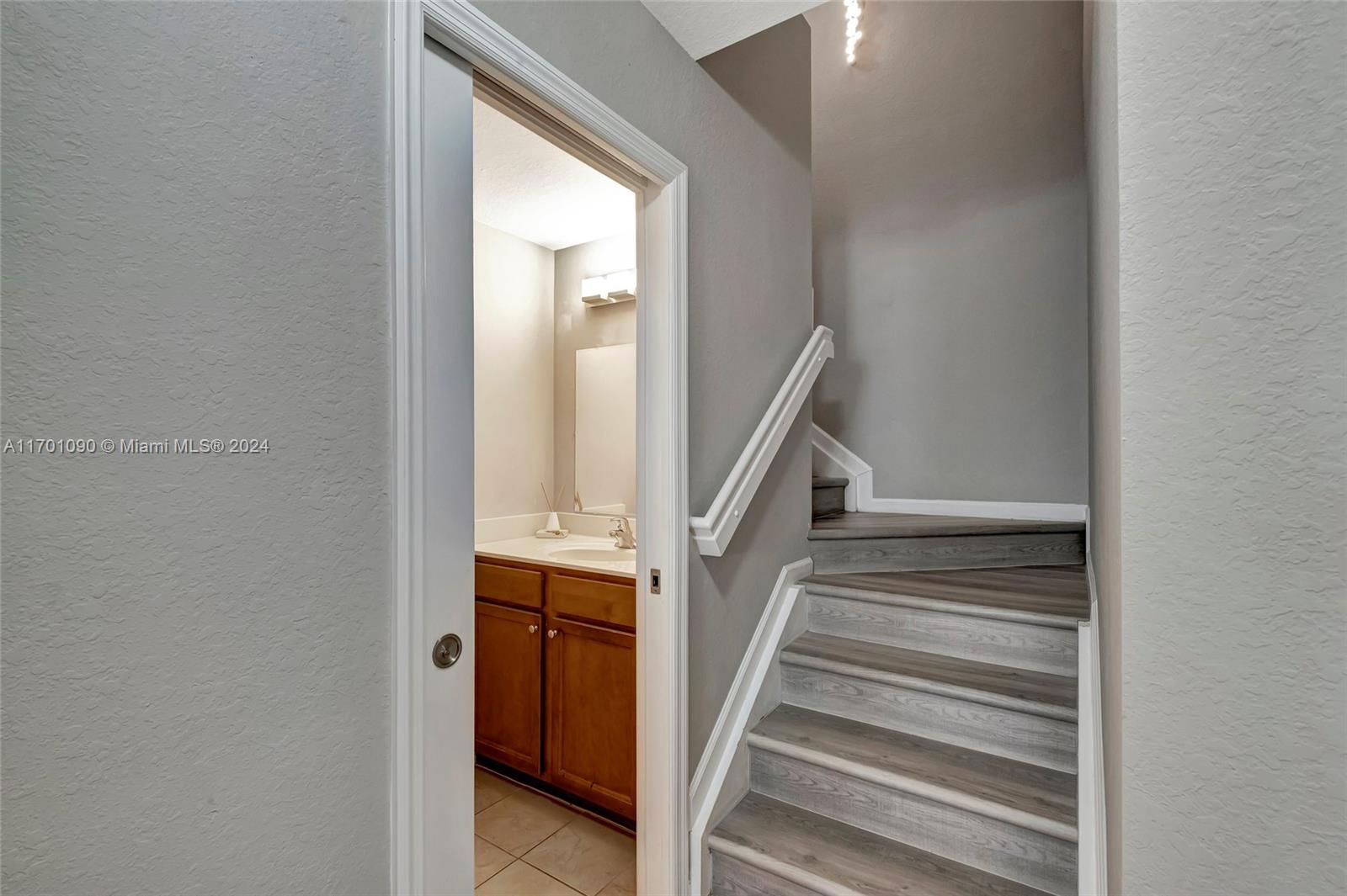 Real estate property located at 8900 97th Ave #208, Miami-dade, St Maarten At Grand Bay, Doral, FL