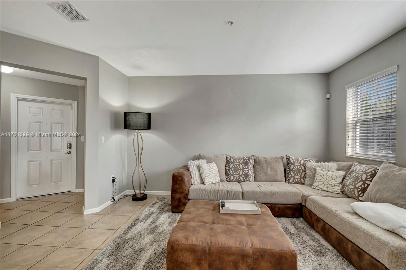 Real estate property located at 8900 97th Ave #208, Miami-dade, St Maarten At Grand Bay, Doral, FL