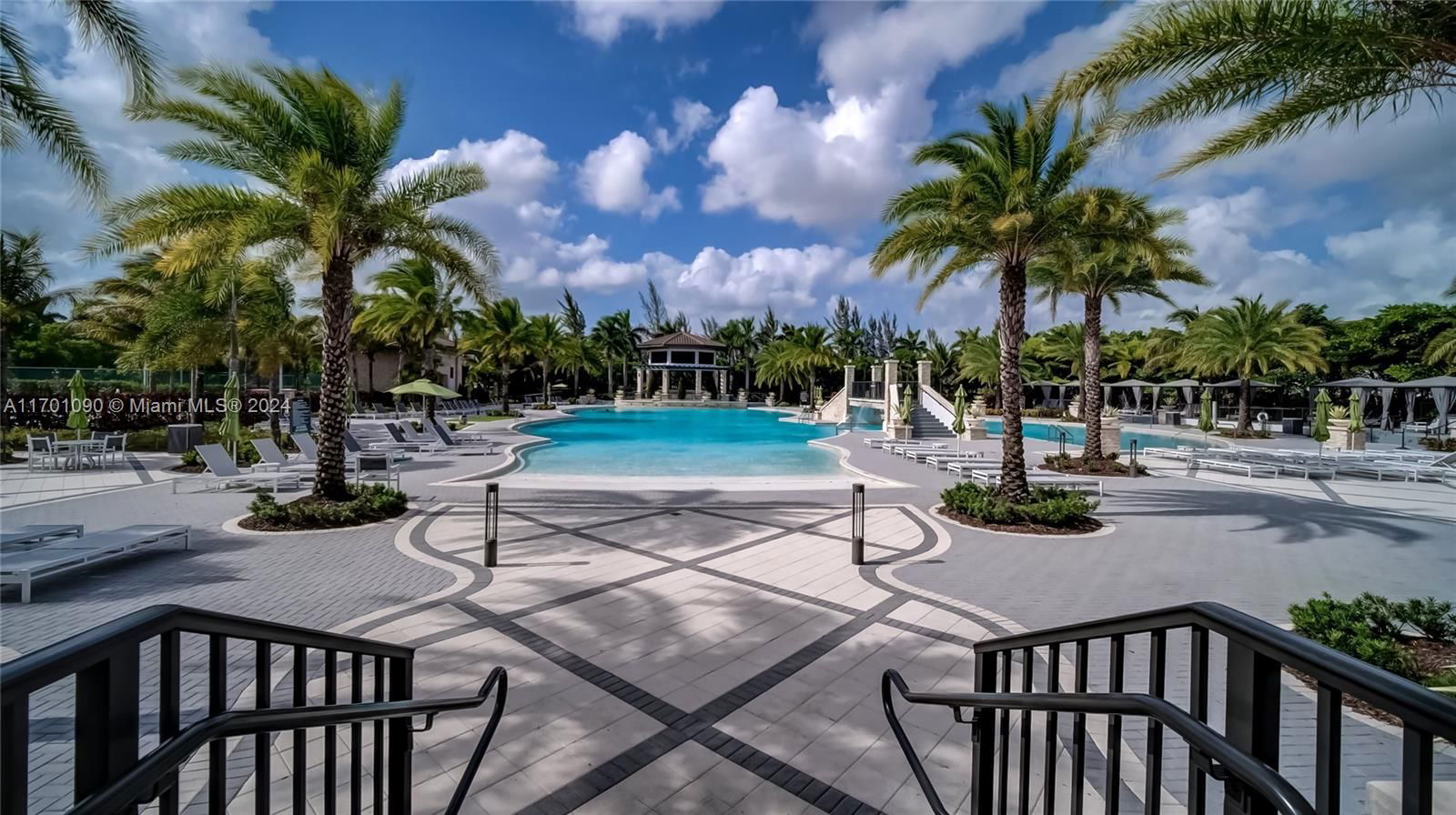 Real estate property located at 8900 97th Ave #208, Miami-dade, St Maarten At Grand Bay, Doral, FL