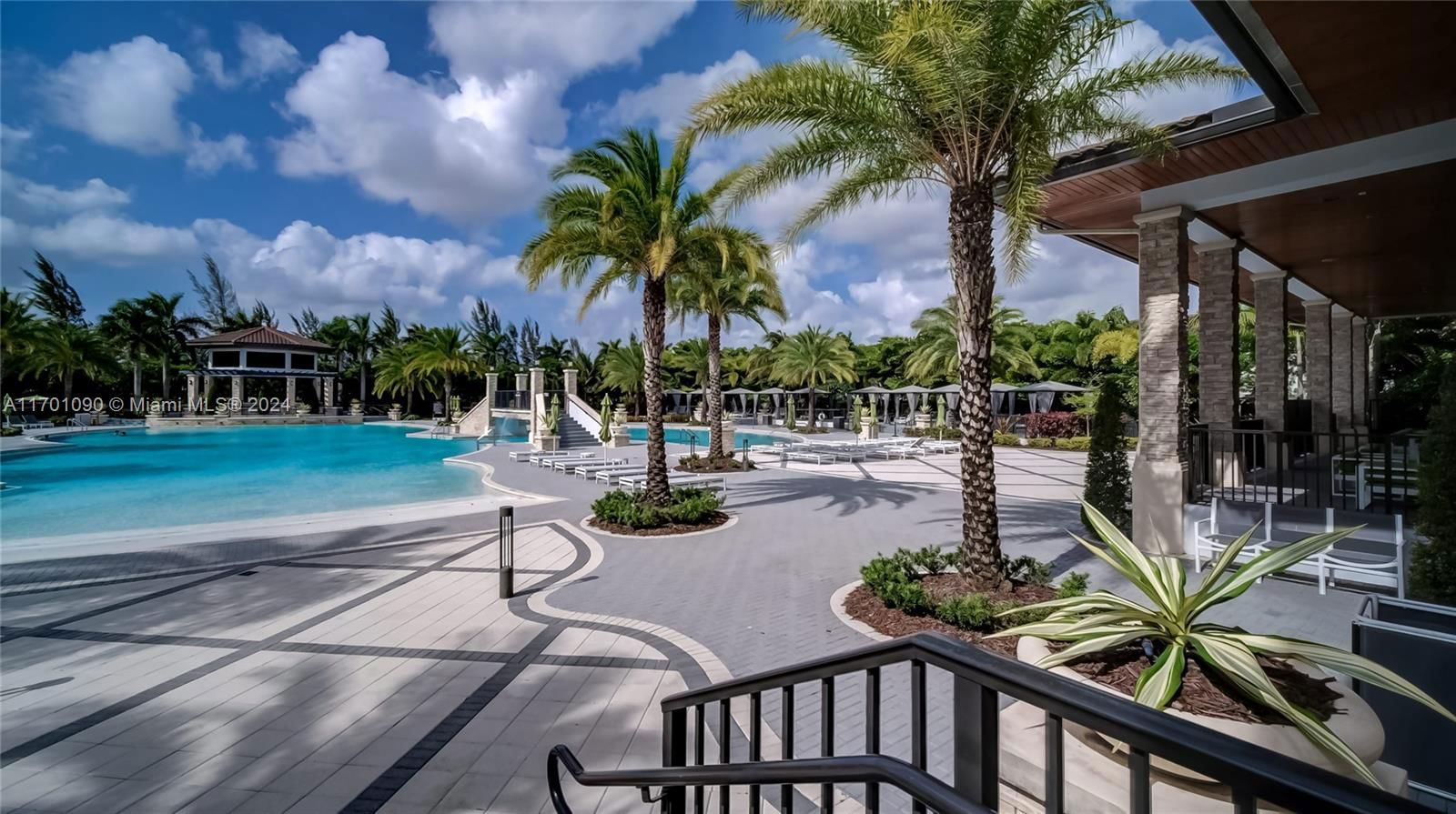 Real estate property located at 8900 97th Ave #208, Miami-dade, St Maarten At Grand Bay, Doral, FL