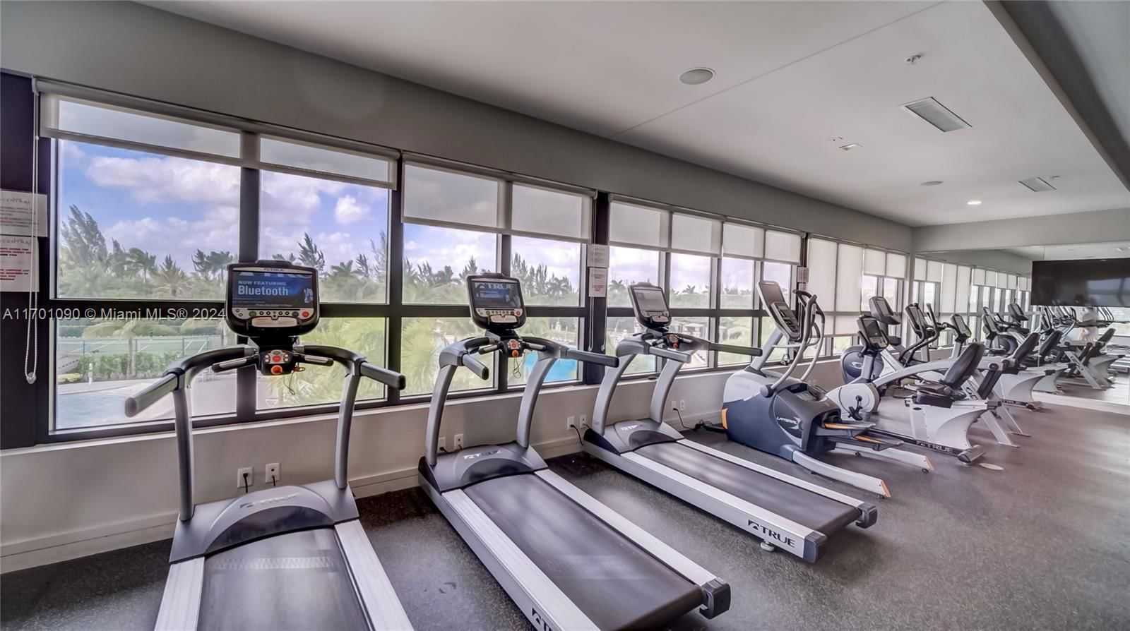 Real estate property located at 8900 97th Ave #208, Miami-dade, St Maarten At Grand Bay, Doral, FL
